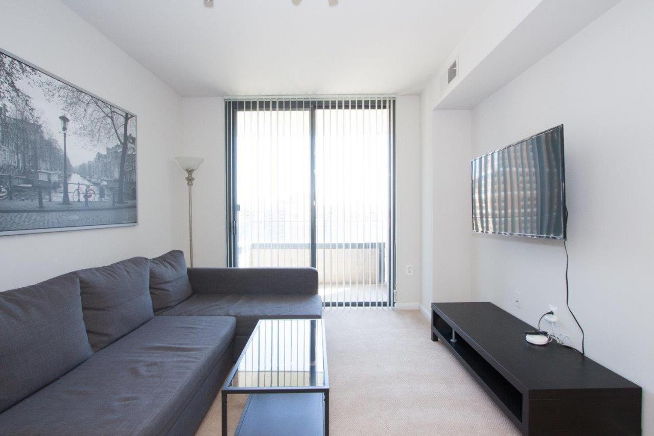 Pentagon Luxe Apartments Arlington Eksteriør billede