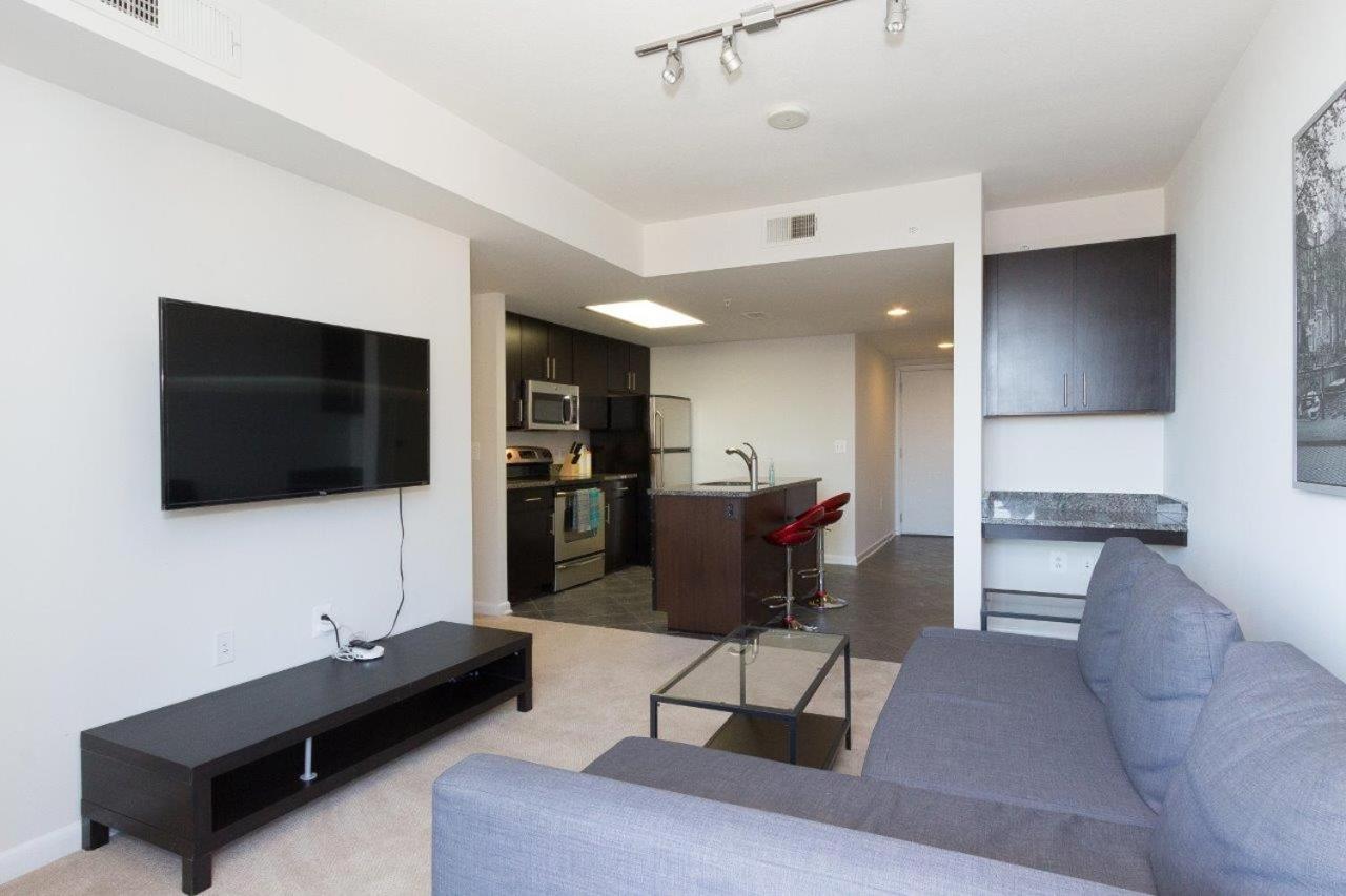 Pentagon Luxe Apartments Arlington Eksteriør billede