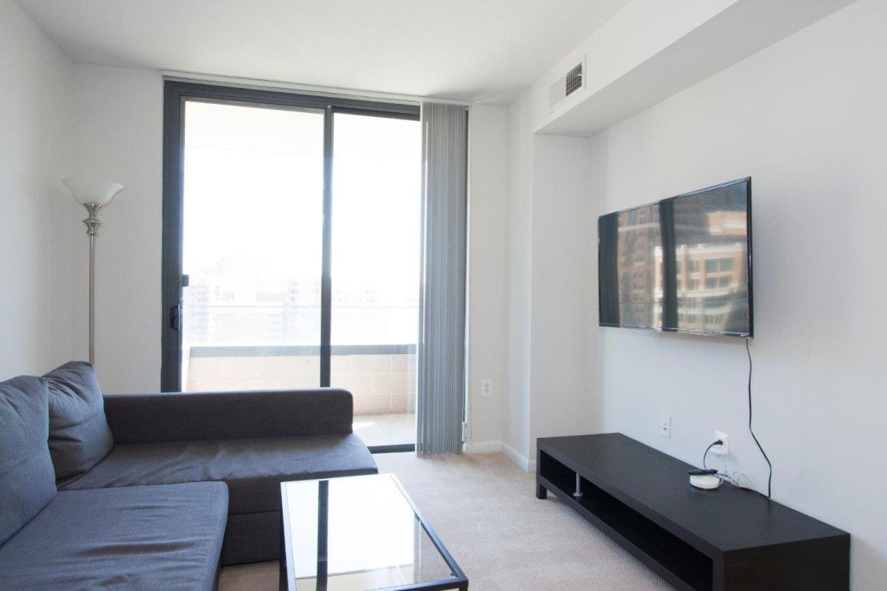 Pentagon Luxe Apartments Arlington Eksteriør billede